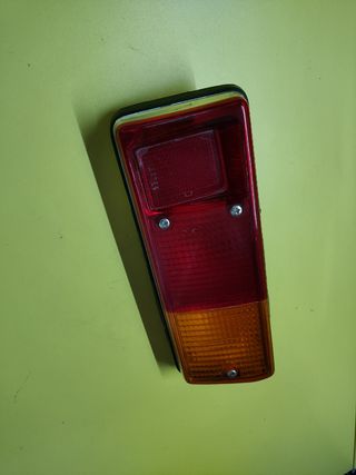 PILOTO TRASERO DERECHO RENAULT 12