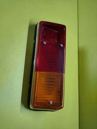 PILOTO TRASERO DERECHO RENAULT 12