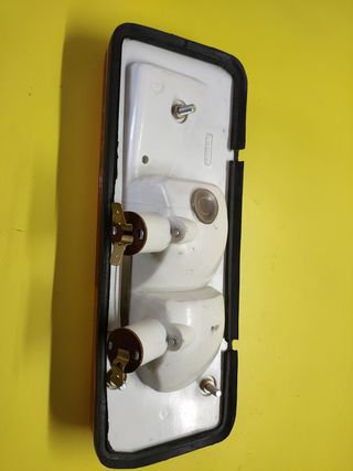 PILOTO TRASERO DERECHO RENAULT 12
