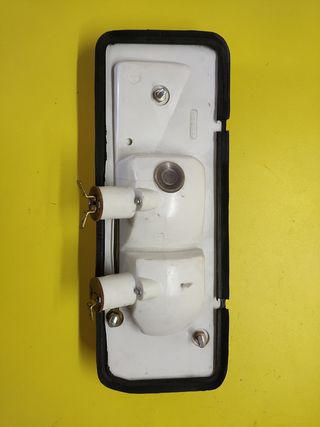 PILOTO TRASERO DERECHO RENAULT 12