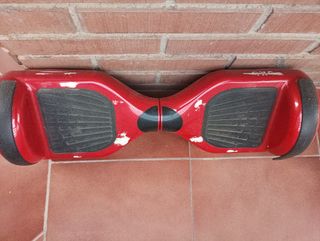 Patinete eléctrico rojo
