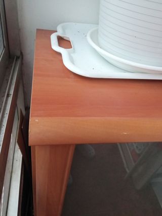 Mueble vitrina marrón
