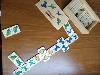 Dominó de dinosaurios