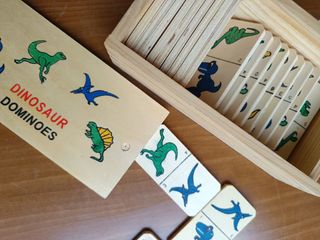 Dominó de dinosaurios