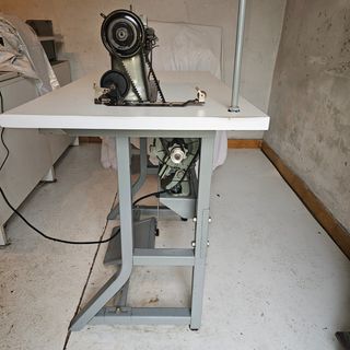 Máquina coser industrial Alfa con motor