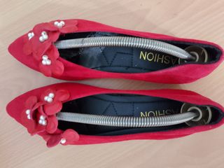 Bailarinas rojas - Flores y perlas