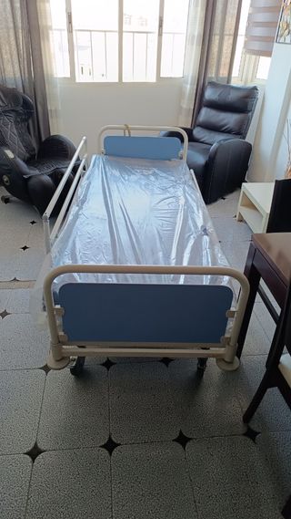 Cama hospital articulada