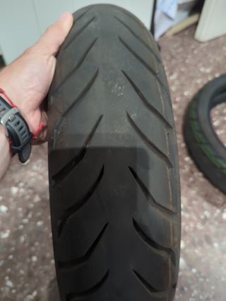 Vendo dos neumáticos válidos para Scooter