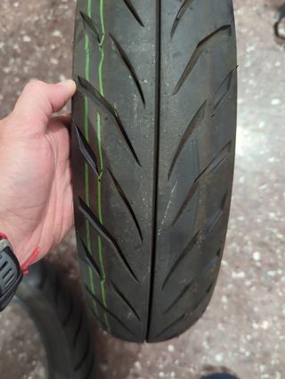 Vendo dos neumáticos válidos para Scooter
