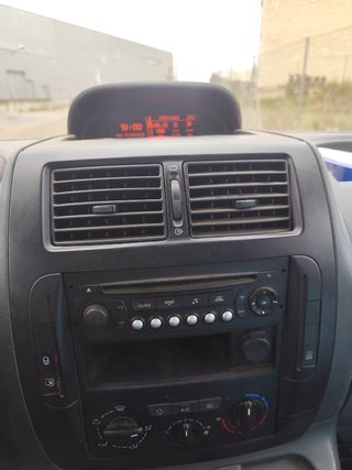 Peugeot Expert 2015