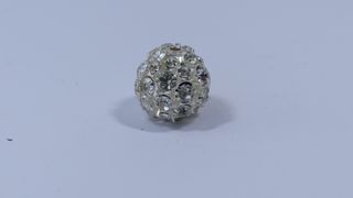 Bola grande de stras con brillantes blancos