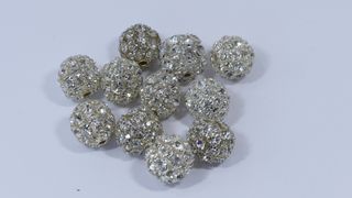 Bola grande de stras con brillantes blancos