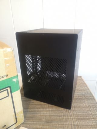 Lian Li PC-Q07: Caja ITX