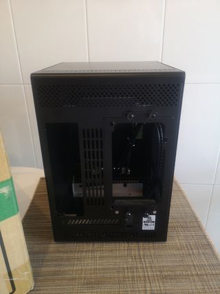 Lian Li PC-Q07: Caja ITX