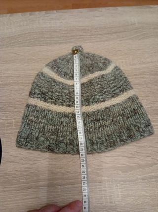 Gorro lana verde grisaceo y blanco