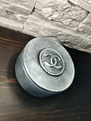 Scatola portaoggetti Chanel in stile vintage