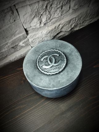 Scatola portaoggetti Chanel in stile vintage