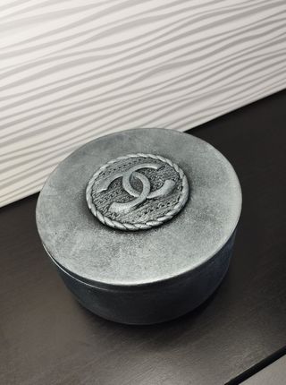 Scatola portaoggetti Chanel in stile vintage