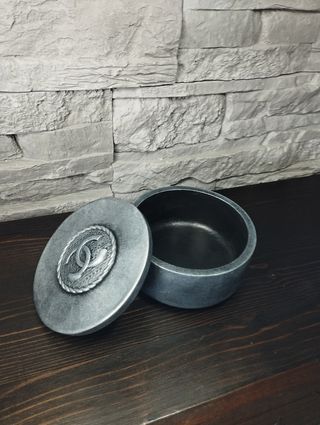 Scatola portaoggetti Chanel in stile vintage