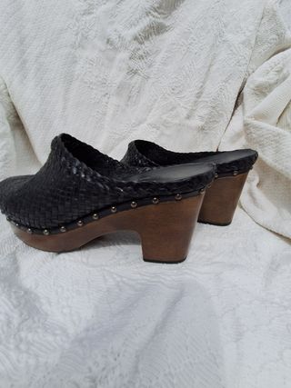 Zuecos Pons Quinrana trenzados negros