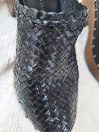 Zuecos Pons Quinrana trenzados negros