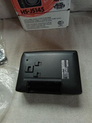 A ESTRENAR Aiwa HS-JS145 Radio Cassette Recorder
