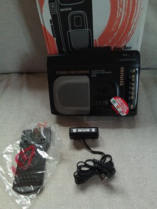 A ESTRENAR Aiwa HS-JS145 Radio Cassette Recorder