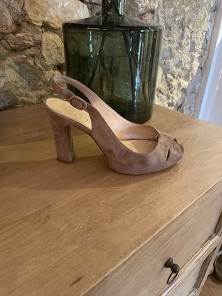 Sandalias tacón Unisa beige
