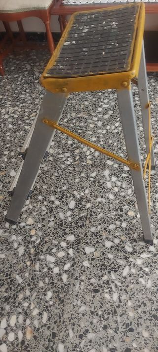 Escalera Plegable 2 Peldaños