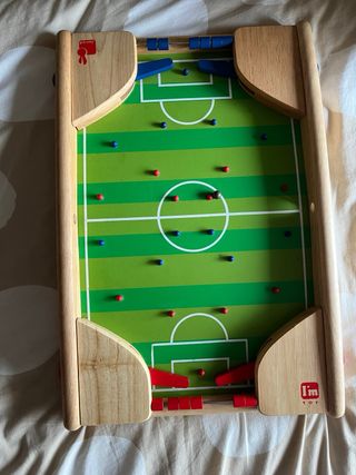 Futbolín de madera infantil