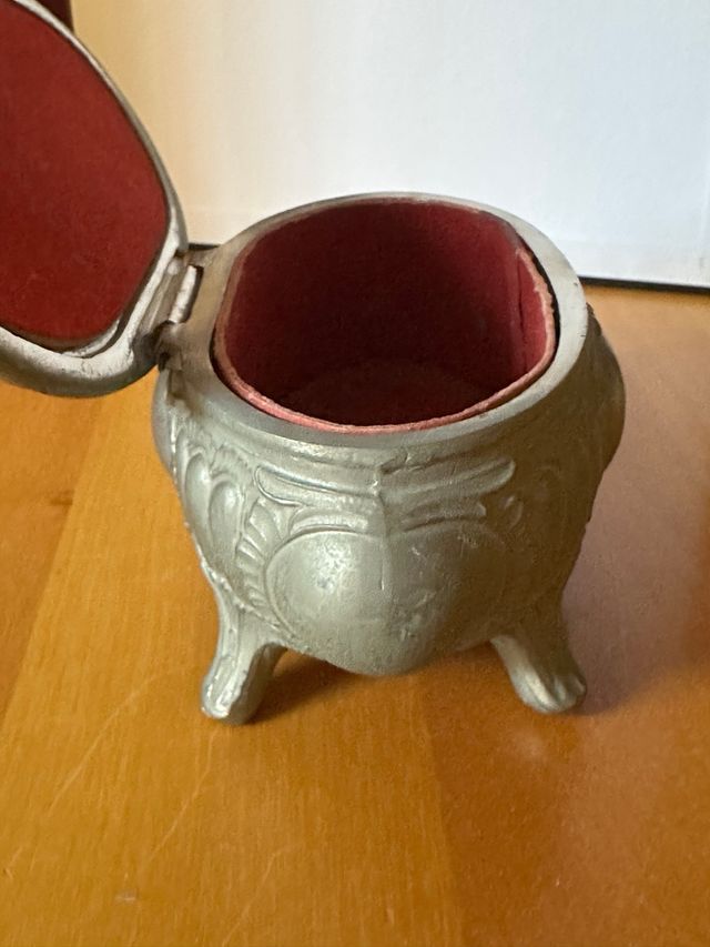 Portagioie in peltro vintage