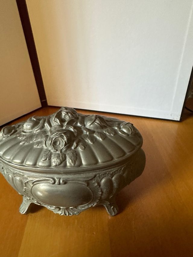 Portagioie in peltro vintage