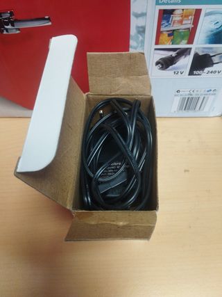 Mininevera Mobicool F05 AC/DC roja