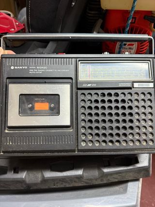 Radio Cassette Sanyo M2420