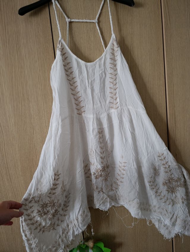 Vestido blanco bordado