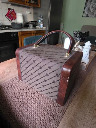 Beauty case vintage marrone