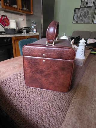 Beauty case vintage marrone