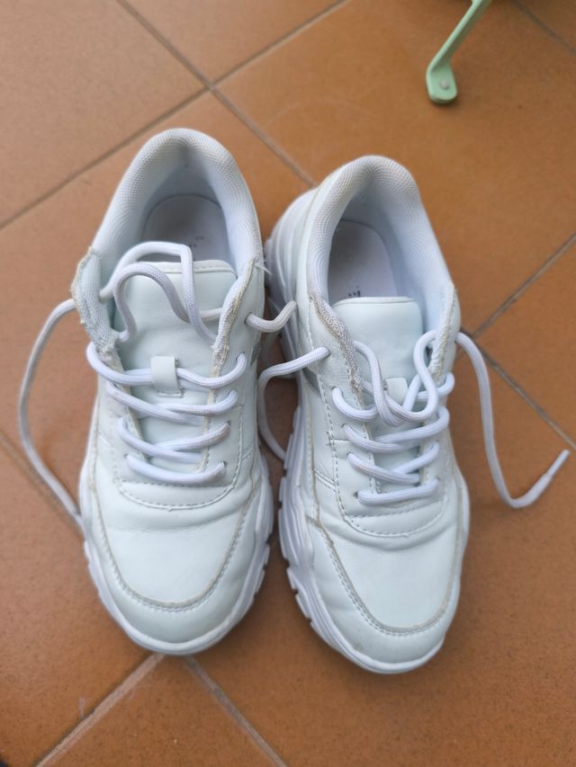 Zapatillas blancas niña talla 34