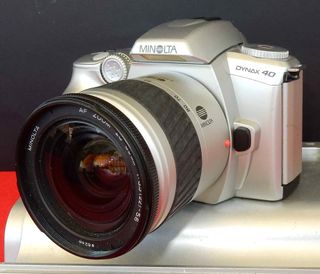 1575-Camara MINOLTA DYNAX 40-zoom 28/80- funciona