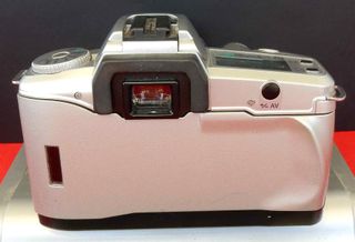 1575-Camara MINOLTA DYNAX 40-zoom 28/80- funciona