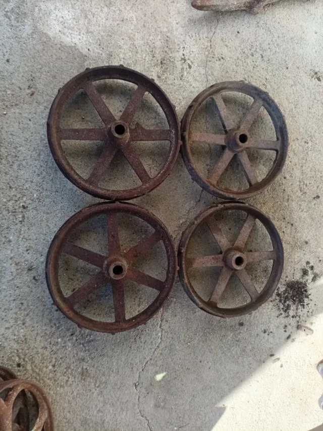 4 Ruedas Hierro Fundido Rusticas