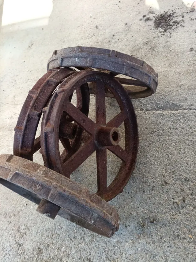 4 Ruedas Hierro Fundido Rusticas