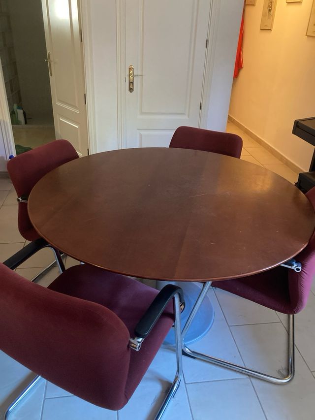 Mesa redonda reuniones madera 4 sillas