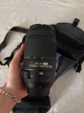 Nikon D3500 + 2 objetivos (18-55mm y 55-300mm)