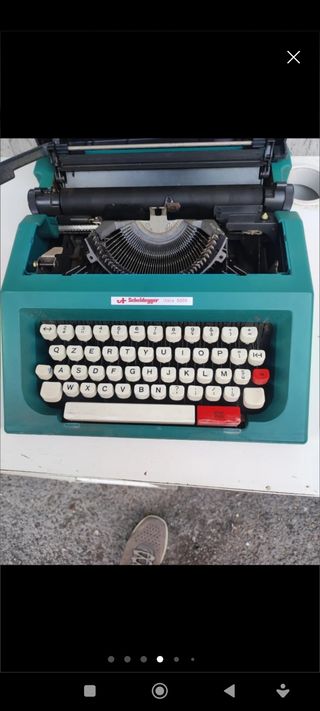 Macchina da scrivere Olivetti Italia 5000