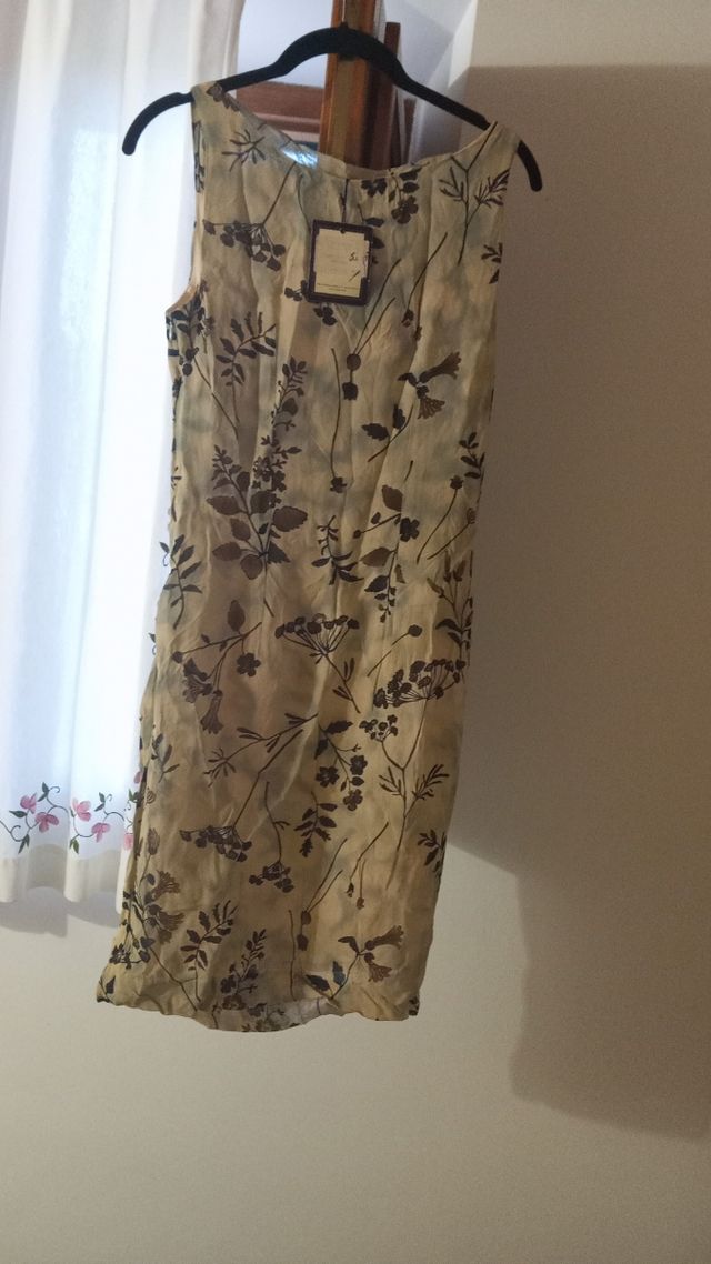 Vestido beige estampado flores