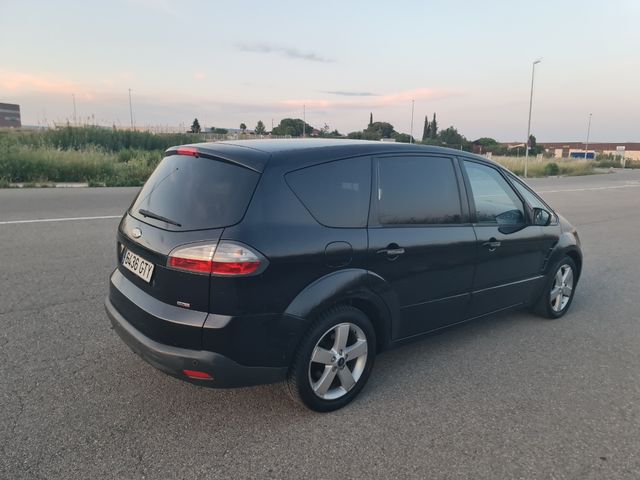 Ford Grand C-MAX 2010
