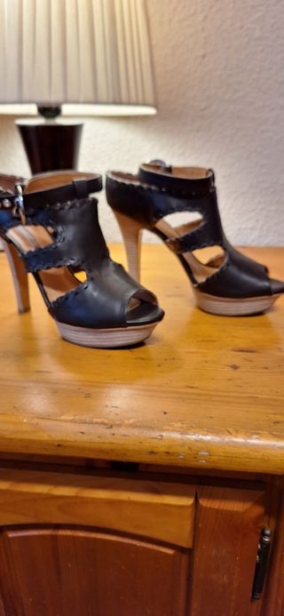 Sandalias Adolfo Domínguez negras