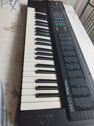 Casio CT-390 Teclado de segunda mano por 13 EUR en Madrid en WALLAPOP