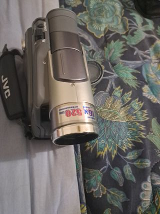 JVC GR-D30U - Mini Camcorder